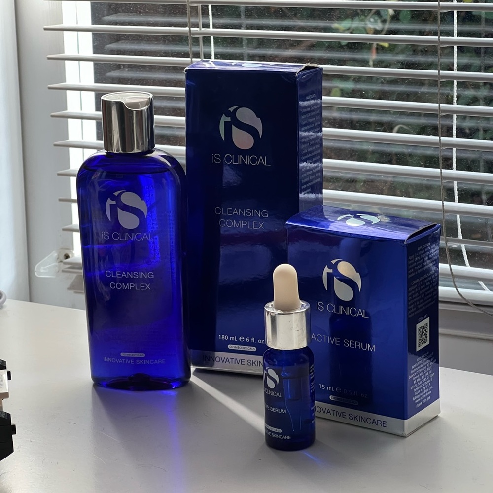 IS CLINICAL, CLEANSING COMPLEX AND ACTIVE SERUM